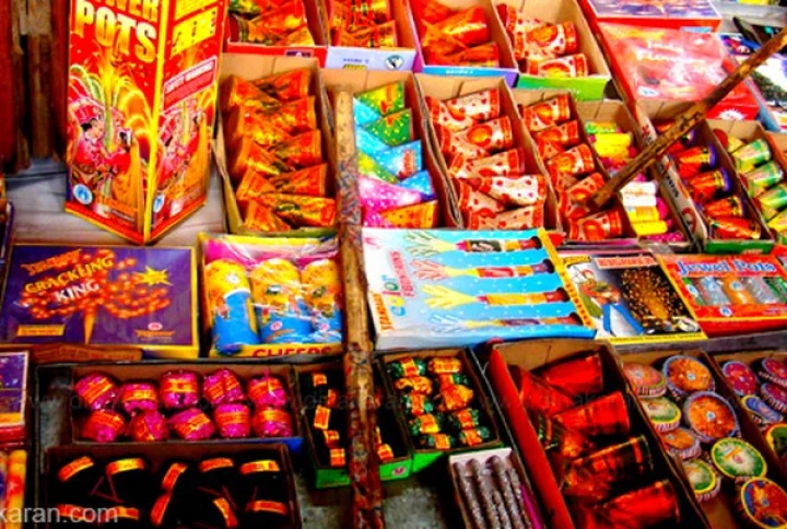नागपूर विमानतळावर फटाक्यांनी भरलेले पार्सल जप्त