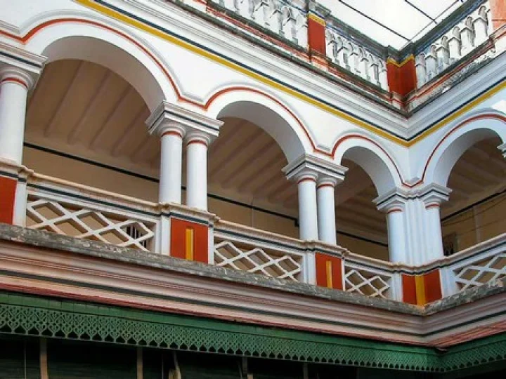 வாழ்ந்து வீழ்ந்த வீட்டை வாங்கலாமா?