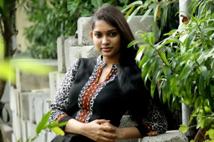 வெயிலில் நிக்க வைத்து படமாக்கினார்கள் : கோடைமழை பிரியங்கா ஓபன் டாக்