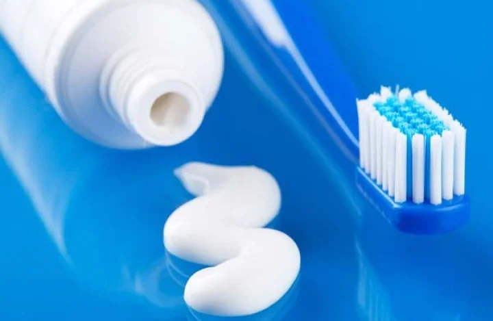 டூத் பேஸ்ட்டால் ஏற்படும் நிக்கோடின் பாதிப்பு