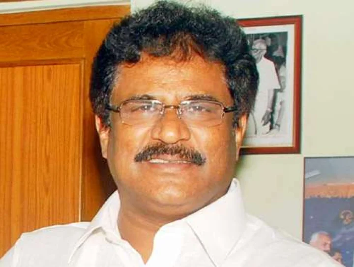 எடப்பாடிக்கு எதிர்ப்பு - வேண்டா வெறுப்பாக முடிவெடுத்த திருநாவுக்கரசு