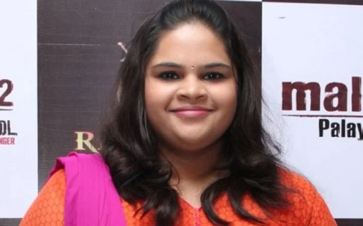 பாஸ்போர்ட்டை பறிகொடுத்த நடிகை வித்யூலேகா சென்னை திரும்பியது இப்படித்தான்