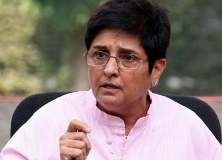 தினகரன் ஆதரவு எம்எல்ஏக்களை புதுச்சேரியில் இருந்து விரட்ட கிரண் பேடி நடவடிக்கை?