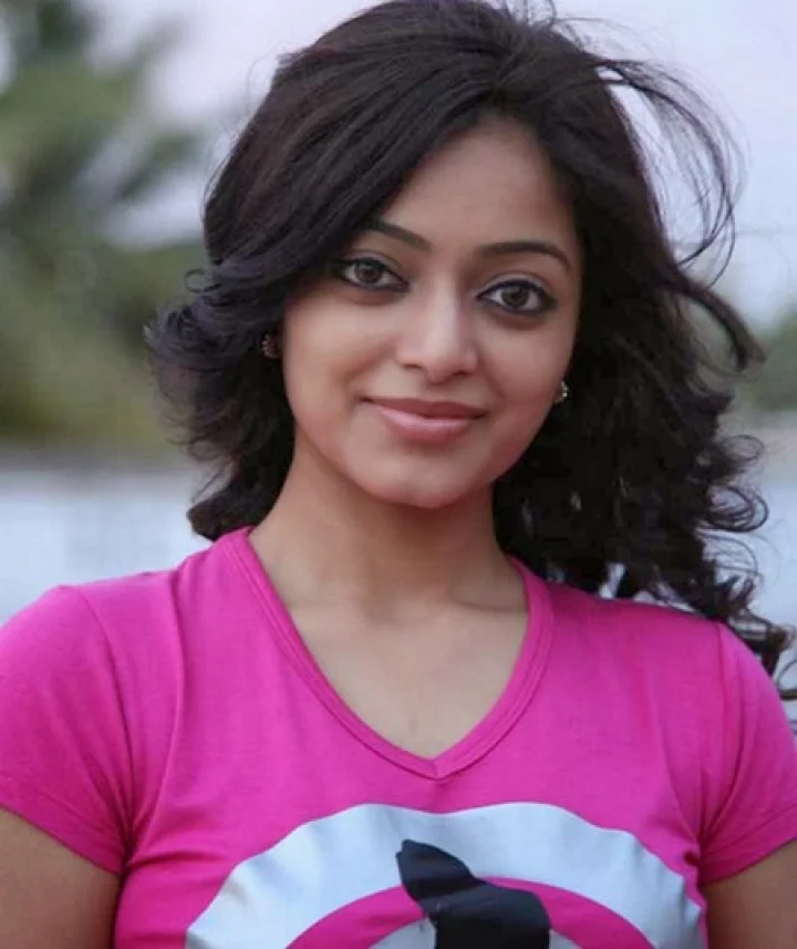 டூப் இல்லாமல் சண்டைக் காட்சியில் நடித்தேன் - நடிகை ஜனனி பேட்டி