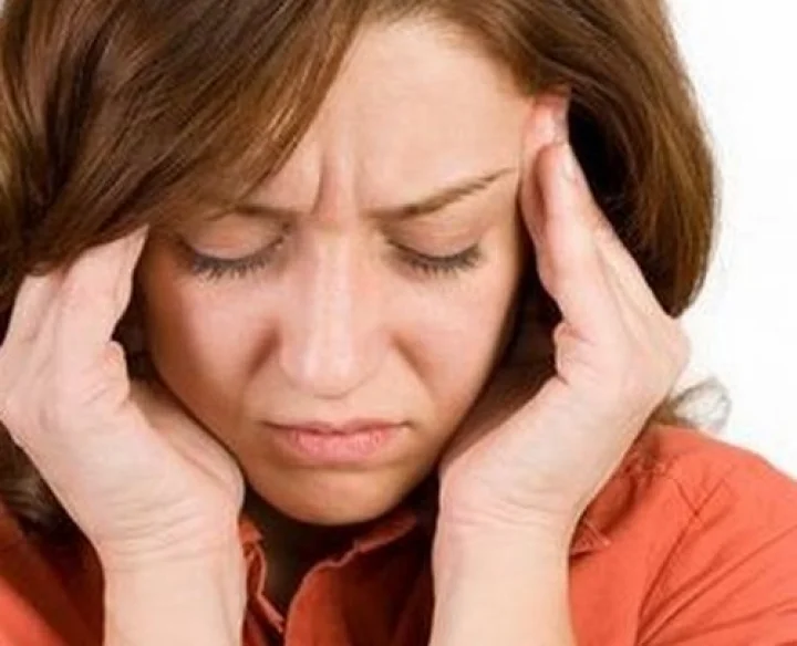 தலை வலியை குணமாக்கும்  வெந்நீர் வைத்தியம்