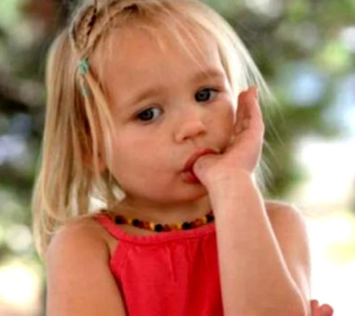 விரல் சூப்பினால், நகம் கடித்தால் பலன் உண்டு - ஆய்வு