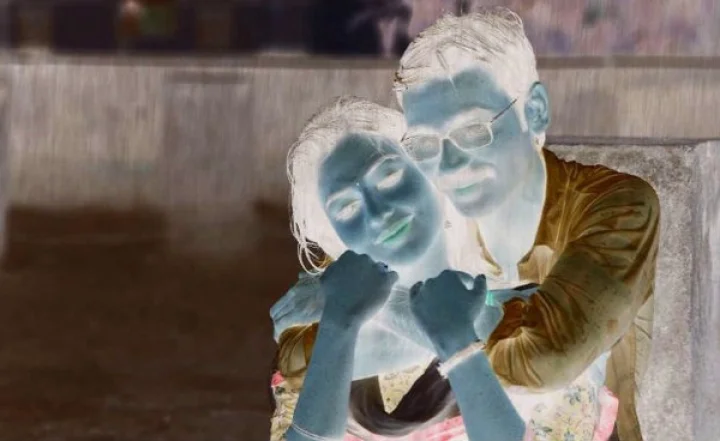 பால் நடிகையுடன் நடிக்க கூடாது: மாப்பிள்ளை நடிகருக்கு தடை போடும் மனைவி