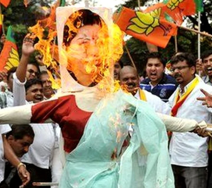 ஜெயலலிதாவின் உருவப்படம் எரிப்பு - கன்னட அமைப்பினர் போராட்டம்