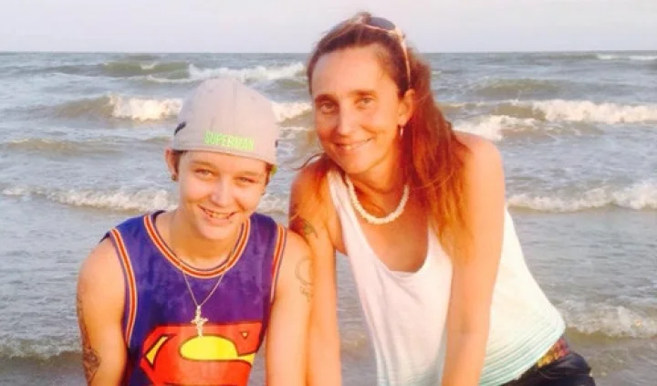 பெற்றோர்கள் மகளுக்கு திருமணம் செய்து கொடுப்பார்கள், ஆனால் இந்த தாய் என்ன செய்தார் தெரியுமா?