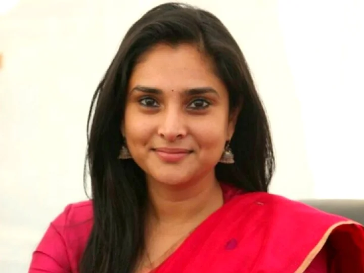 போராடினால் தீர்வு கிடைக்காது: நெற்றி அடி அடித்த நடிகை