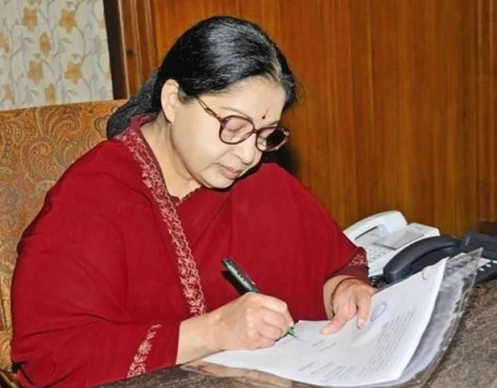 சித்தராமையாவுக்கு கடிதம் எழுதும் ஜெயலலிதா!