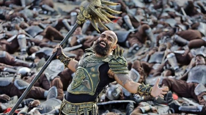 காஷ்மோரா - கலக்கல் டிரெய்லர் வீடியோ