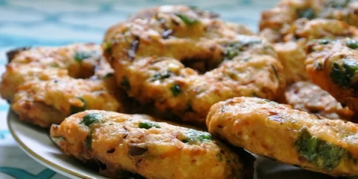 சத்துக்கள் மிகுந்த காய்கறி வடை!!