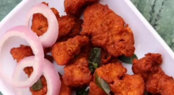 சைனீஸ் சிக்கன் பக்கோடா....