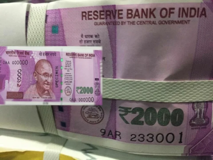 ஏ.டி.எம் மிஷன்களில் ரூ.2000  நோட்டுகள் எப்போது கிடைக்கும்?