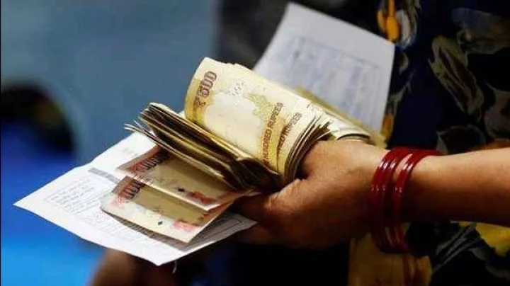 विशेष FD म्हणजे काय? सामान्य एफडीपेक्षा ते किती वेगळे आहे, पैसे गुंतवणे फायदेशीर का आहे?