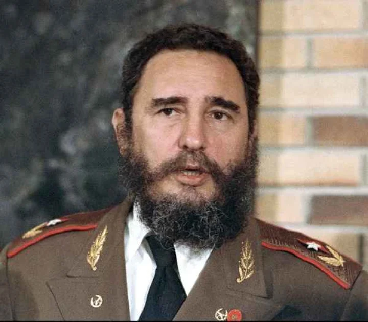 ஃபிடல் காஸ்ட்ரோ