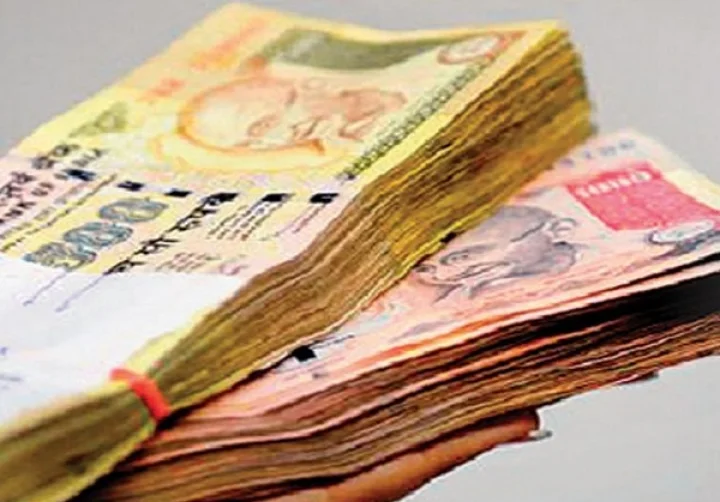 வருமான வரி சோதனை - சென்னையில் ரூ.10 கோடி பறிமுதல்