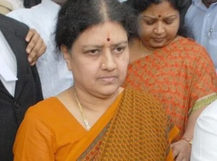 அதிமுக அமைச்சர்கள் அனைவரும் சசிகலாவிற்கு ஆதரவு