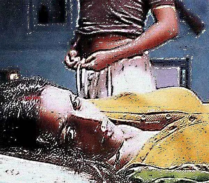 இரவில் தூங்கிய இளம்பெண்ணை மாமன் மகன் பாலியல் பலாத்காரம்