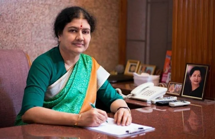 சசிகலாவிற்கு 63 சதவீத அதிமுகவினர் எதிர்ப்பு - சர்வே தரும் தகவல்