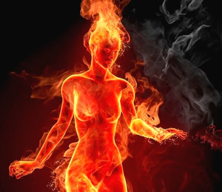 காதலை ஏற்காததால் கல்லூரி வளாகத்திற்குள்ளே மாணவிக்கு தீ வைத்து கொன்ற முன்னாள் மாணவர்