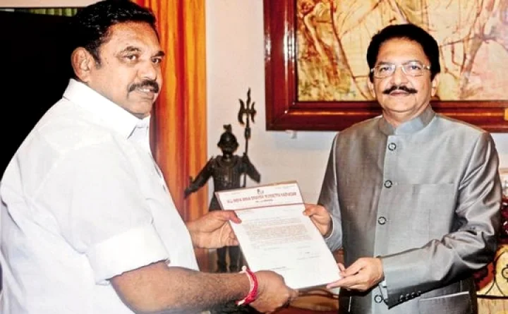 ஆளுநரை மீண்டும் சந்தித்த எடப்பாடி பழனிச்சாமி: ஆட்சியமைக்க அழைக்க கோரி மனு