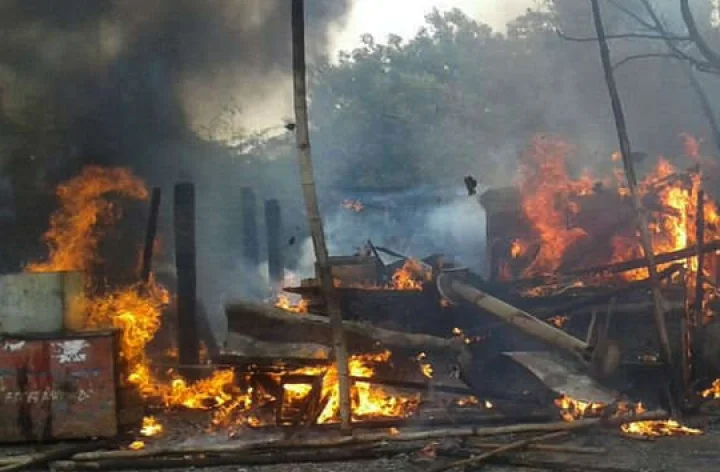 விபத்தில் முடித்த அதிமுக கொண்டாட்டம்