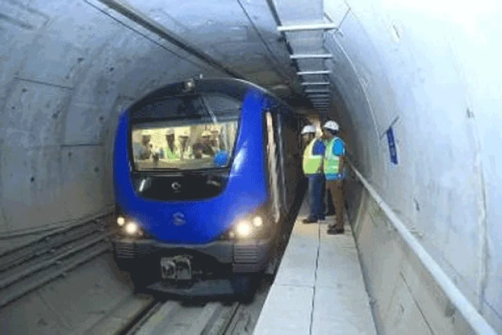 சென்னை மெட்ரோ ரயில் நிலையங்களில் அனிமோ மீட்டர் பொருத்தம்