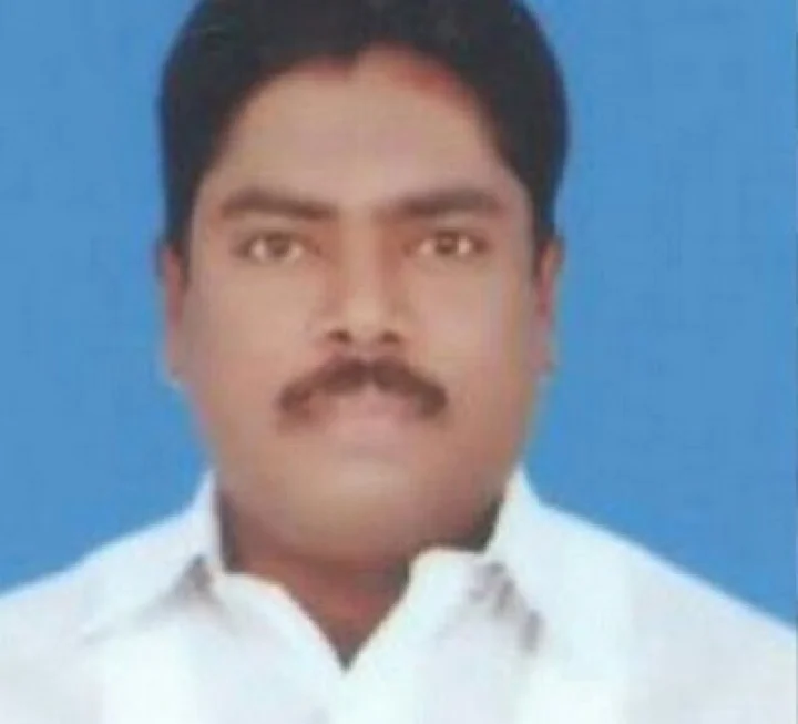 அதிமுக அமைச்சரை விரட்டியடித்த பொதுமக்கள் - வீடியோ