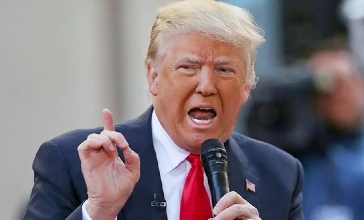 இந்தியர்களுக்கு மட்டும் சிறப்பு சலுகை: டிரம்ப் அதிரடி