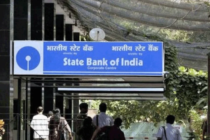 வங்கி கணக்கை மூடுவதற்கும் ஜிஎஸ்டி கட்டணம்: அடுத்த அதிரடி!!