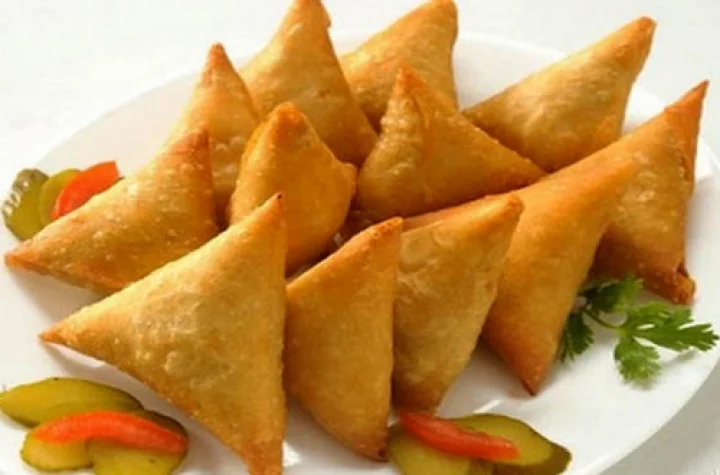 வெஜ் சமோசா செய்ய இதை பாருங்க....