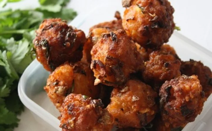 அவல் போண்டா