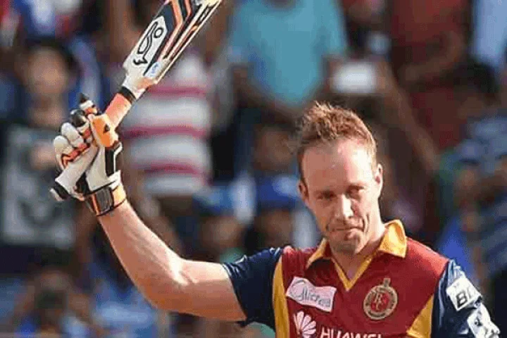 ஐபிஎல் 2017: பெங்களூர் வந்தார் டிவில்லியர்ஸ்! ரசிகர்கள் நிம்மதி