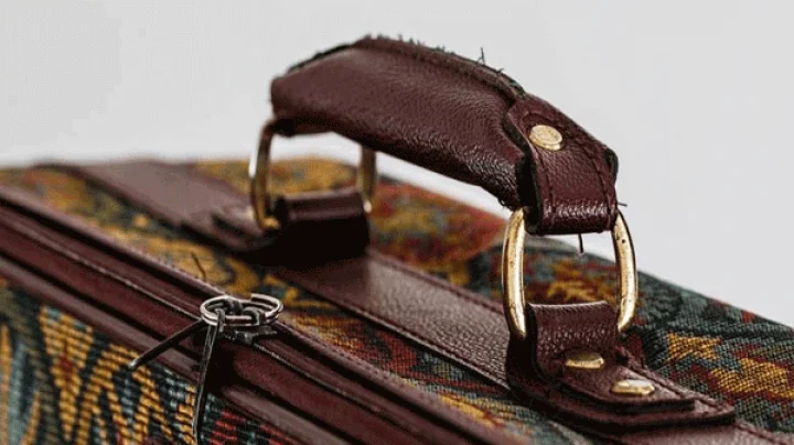 नववधूच्या बॅग मध्ये नेहमी या वस्तू ठेवा