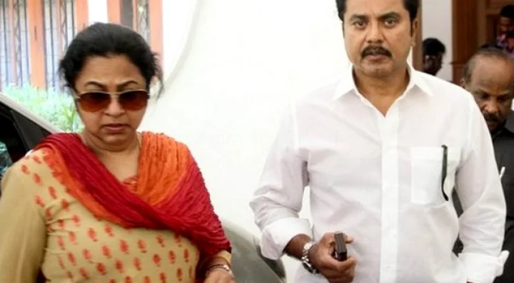 குளியலில் ராதிகா; கதவை தட்டிய வருமான வரித்துறை: சரத்குமார் பரபரப்பு குற்றச்சாட்டு!!