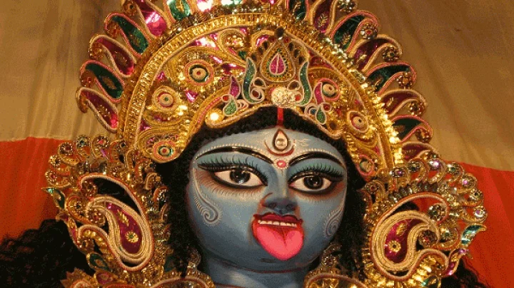 माँ कालीचे चित्र घरात ठेवावे की नाही? काय परिणाम होतात?