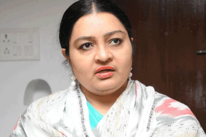 பழைய நினைவுகளுக்கு திரும்பிய தீபா: டுவிட்டரில் உருக்கம்!