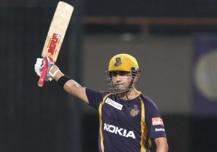 ஒரே நாளில் பல சாதனைகள் புரிந்த கம்பீர்!!