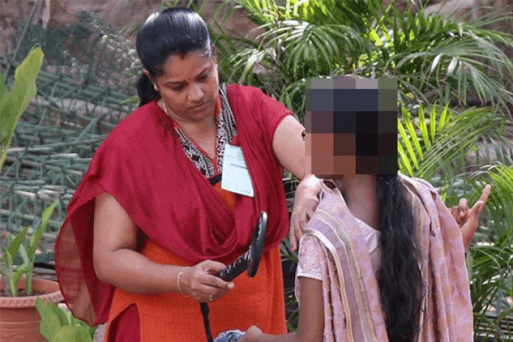 மூளைகெட்ட தனமான அறிவுக்கெட்ட செயல். அரசியல் விமர்சகர் ஆத்திரம்