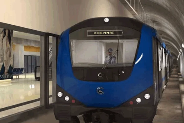 முதல் நாளே கூட்டம் இல்லை. அதிர்ச்சியில் கட்டணத்தை குறைத்த மெட்ரோ நிர்வாகம்