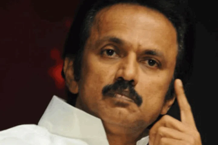 அங்கே முடியவில்லை..இங்கதான் முடியுது - ஸ்டாலின்