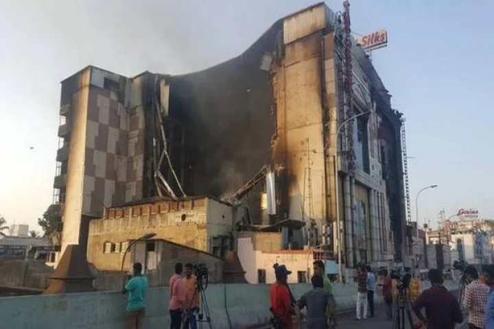 சென்னை சில்க்ஸ் கட்டிடம் இடிக்கப்படுகிறது ; 3 நாட்களில் தரை மட்டம்