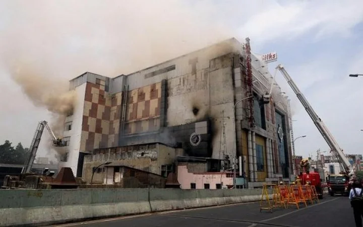 4 தளத்திற்கு மட்டுமே அனுமதி; விதிகளை மீறிய சென்னை சில்க்ஸ் : வெளிவரும் உண்மைகள்