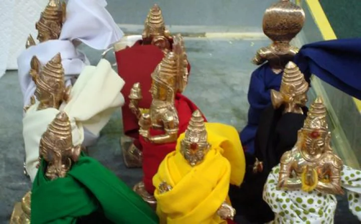 முற்பிறவியில் செய்த பாவங்கள் நீங்க நவகிரக வழிபாடு...!