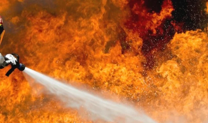 மேல்மருவத்தூர் அருகே தீப்பிடித்து எரிந்த அரசு பேருந்து; உயிர்தப்பிய பயணிகள்