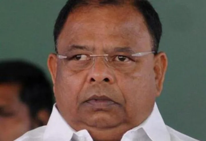 அதிமுக
