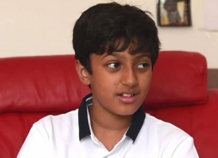 ஐன்ஸ்டீன், ஸ்டீபன் ஹாக்கிங்கை விட அதிக ஐ.க்யூ - இந்திய சிறுவன் சாதனை