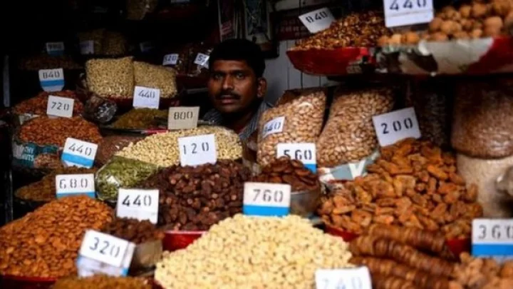 ஜி.எஸ்.டி -  என்னென்ன பொருட்களுக்கு எவ்வளவு வரி?